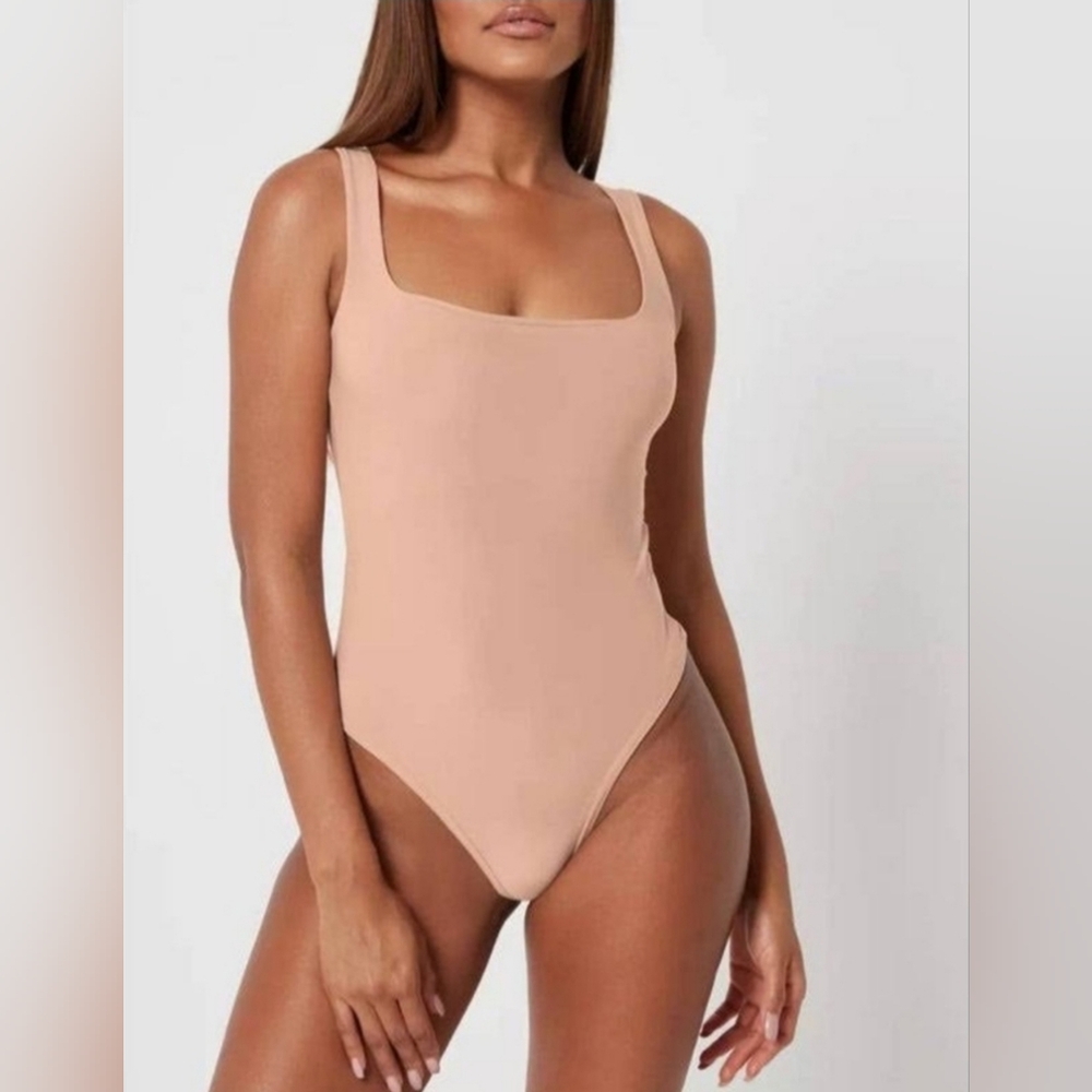 Missguided Seam Free Scoop Neck Sand Bodysuit Size 8